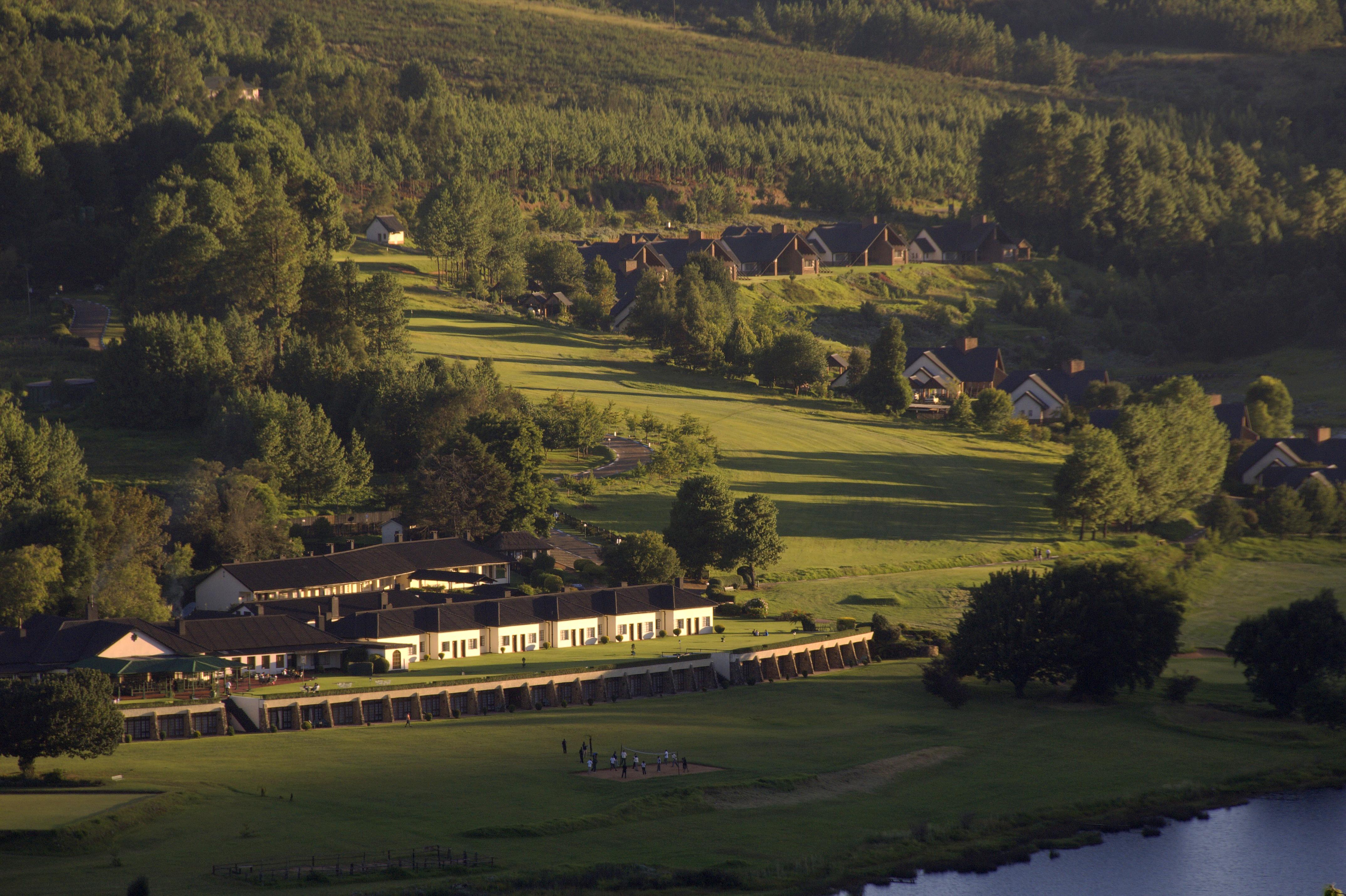 Troutbeck Resort Nyanga Екстериор снимка